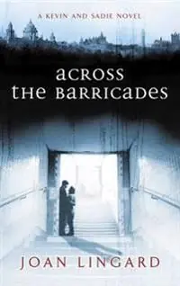 Across the barricades - Begagnad bok